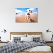 Dalmatische hond op strand canvas afdruk (Insitu (Slaapkamer))