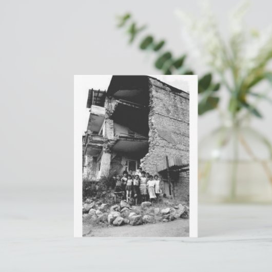 Damage to Stepanakert Briefkaart (Staand voorkant)