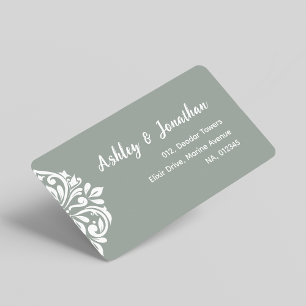 Damask Ambience: Elegant Uniek Olijfadres Etiket