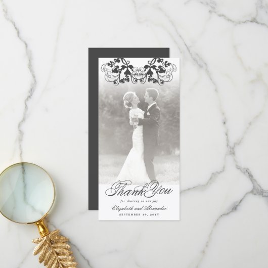  Damask Black Floral Flourish Photo Wedding Bedankkaart (Voorkant / Achterkant in situ)