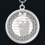 Damask Elegance Wedding Silver Round Ketting<br><div class="desc">Geef dit  ketting een persoonlijk tintje om als huwelijksgunsten te hebben bij je trouwreceptie of om er zelf een te hebben als herinnering aan je speciale dag. Dit ketting is ook het perfecte geschenk voor de bruid op haar vrijgezellenfeest. Personaliseer door uw foto toe te voegen.</div>