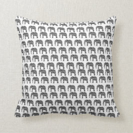 Damask Elephant Pattern Sierkussen