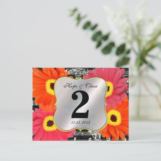 Damask Fuchsia Gerber Daisy Wedding Table Number Briefkaart (Staand voorkant)
