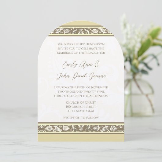 Damask Monogram Yellow Gray Wedding Invitation Kaart (Staand voorkant)