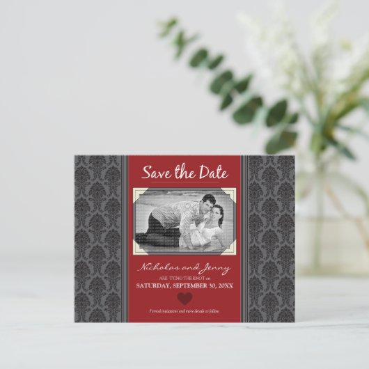 Damask Photo Cranberry Sla de datum op Aankondigingskaart (Staand voorkant)