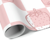 dambordpatroon met schattige aardbeien cadeaupapier (Rol Hoek)