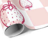 dambordpatroon met schattige aardbeien cadeaupapier (Rol Hoek)
