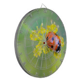 dame bovenop dartbord (Voorkant Links)