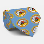 Dame bug op madeliefje in lijst bladeren stropdas (Opgerold)