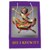 "DAME GAAT EINDELIJK MET PENSIOEN" MEDIUM CADEAUZAKJE (Voorkant)