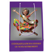 "DAME GAAT EINDELIJK MET PENSIOEN" MEDIUM CADEAUZAKJE (Achterkant)