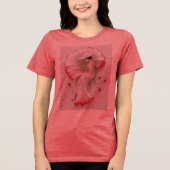 Dame in de bloeiende bloemendrieblend shirt (Voorkant)