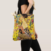 Dame met Fan van Gustav Klimt Tote Bag (Dichtbij)