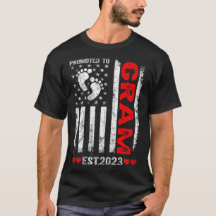 Dames Amerikaanse Vlag Gepromoveerd Tot Oma 2023 M T-shirt