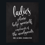 Dames Bathroom mandje 8x10 Chalkcoard-teken Poster<br><div class="desc">Een elegant snijrandtrouwbord,  kenmerkt de tekst "Dames gelieve te helpen gelieve zich aanvult van de newlyweds"in een uitgewalste manuscriptdoopvont,  voegt de borsteltextuur een spontaan en playful gevoel toe. De achtergrondkleur kan aan uw behoeften en voorkeuren worden aangepast. Neem contact met mij op als u een speciaal verzoek hebt.</div>