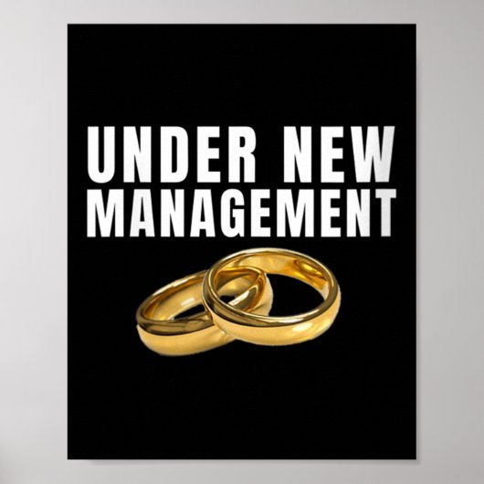 Dames Bruid Bruidegom Trouwringen Onder Nieuwe Lei Poster (Voorkant)