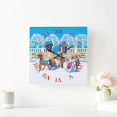 Dames en heren, die door het park wandelen vierkante klok (Huis)