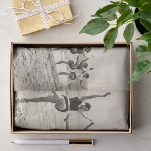  dames in zwemkostuum tissuepapier (Geschenk)