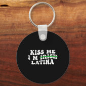 Dames Kus Me Ik Ben Iers Latina - Grappige Hispani Sleutelhanger (Voorkant)
