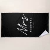 Dames Modern Zwart Witte Minimalistische Schrift Strandlaken (Voorkant)