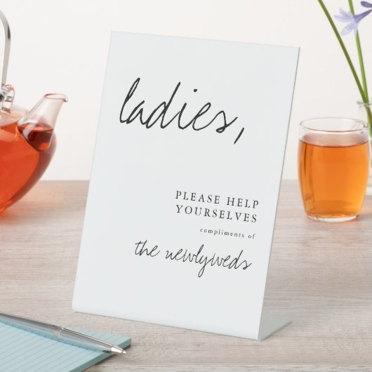 Dames moderne badkamermandje reclamebord met voetstuk (Insitu)