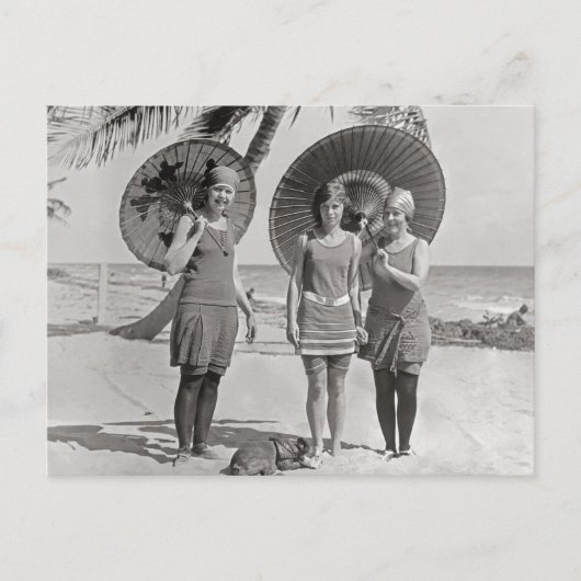 Dames op het strand, 1920 briefkaart (Voorkant)