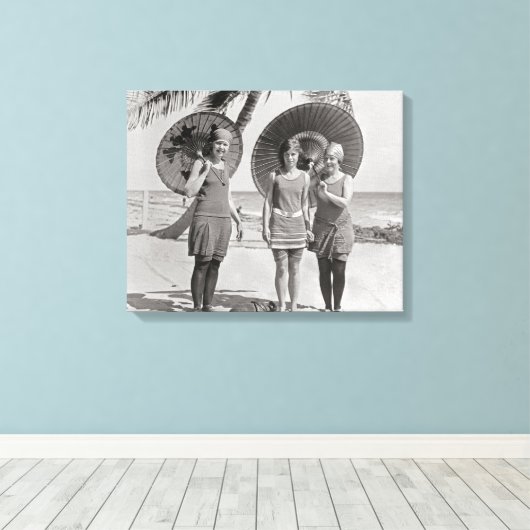 Dames op het strand, 1920 canvas afdruk (Insitu (Houten vloer))