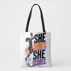 Damesbasketbal 'She Shoots She Scores' Tote Bag
