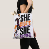 Damesbasketbal 'She Shoots She Scores' Tote Bag (Dichtbij)