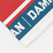 Damiaanse naam: sportmonogram rood blauw fleece deken (Hoek)