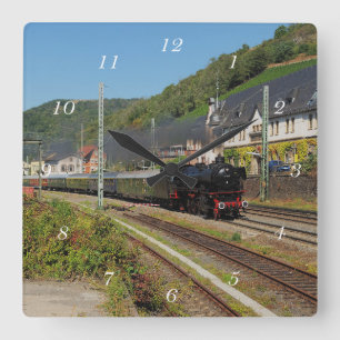 Dampflok mit Sonderzug in Lorch Vierkante Klok