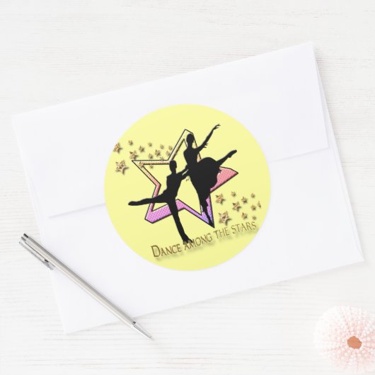 Dance between Stars Ronde Sticker (Envelop)