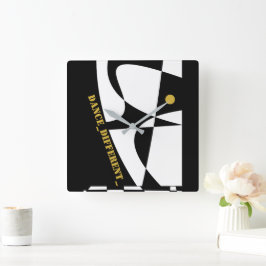 DANCE_DIFFERENT_ VIERKANTE KLOK