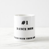 Dance mama Mok (Center)