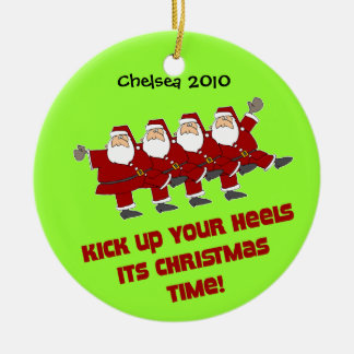 DanceChick Santa Kicks gepersonaliseerde versierin Keramisch Ornament