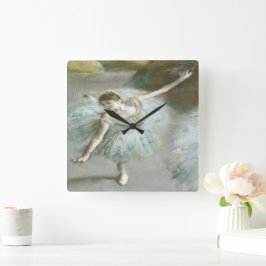 Dancer in Groen door Edgar Degas Vierkante Klok