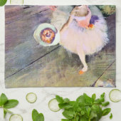 Dancer met een Bouquet van Flowers van Edgar Degas Theedoek (Gevouwen)