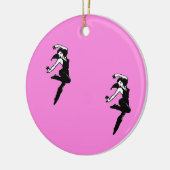 Dancer silhouette op roze keramisch ornament (Links)