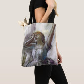 Dancer Stretching door Degas Tote Bag (Dichtbij)