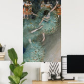 Dancer zwaaien, danser in groen door Edgar Degas Poster (Thuiskantoor)