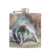 Dancers die hun schoenen uittrekken van Edgar Dega Heupfles (Voorkant)