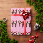 Dancing Donald Trump Christmas MAGA Cadeaupapier<br><div class="desc">Vier het vakantieseizoen met ons Trump Christmas-shirt, een perfecte manier om uw steun voor Donald Trump en de waarden die resoneren met conservatieven en Republikeinen te laten zien. Dit feestelijke ontwerp belichaamt de geest van een overwinning van Trump en herinnert ons aan de belofte om "Amerika weer groot te maken"....</div>