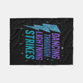 Dancing Through The Lightning Strike Dancer Motiva Fleece Deken (Voorkant (Horizontaal))