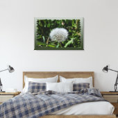Dandelion in het gras canvas afdruk (Insitu (Slaapkamer))