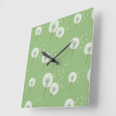 Dandelion Pattern on Green Background Vierkante Klok (Hoek)