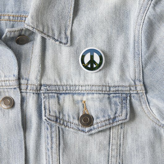 Dandelion Peace Button (In situ)