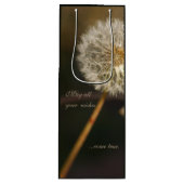 Dandelion Seed Head in Brown Tones Wijn Cadeautas (Voorkant)