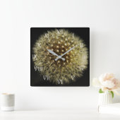 Dandelion Seedhead White Script Roman wcn Vierkante Klok (Huis)