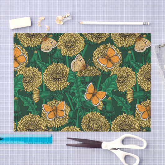 Dandelion-weide op donkergroen tissuepapier (Craft)