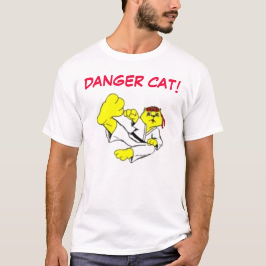 Danger karate cat t-shirt (Voorkant)